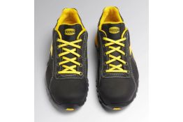 701.181141 GLOVE LOW DIADORA S3 HRO SRC