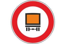 FIGURA 63 TRANSITO VIETATO AI VEICOLI CHE TRASPORTANO MERCI PERICOLOSE